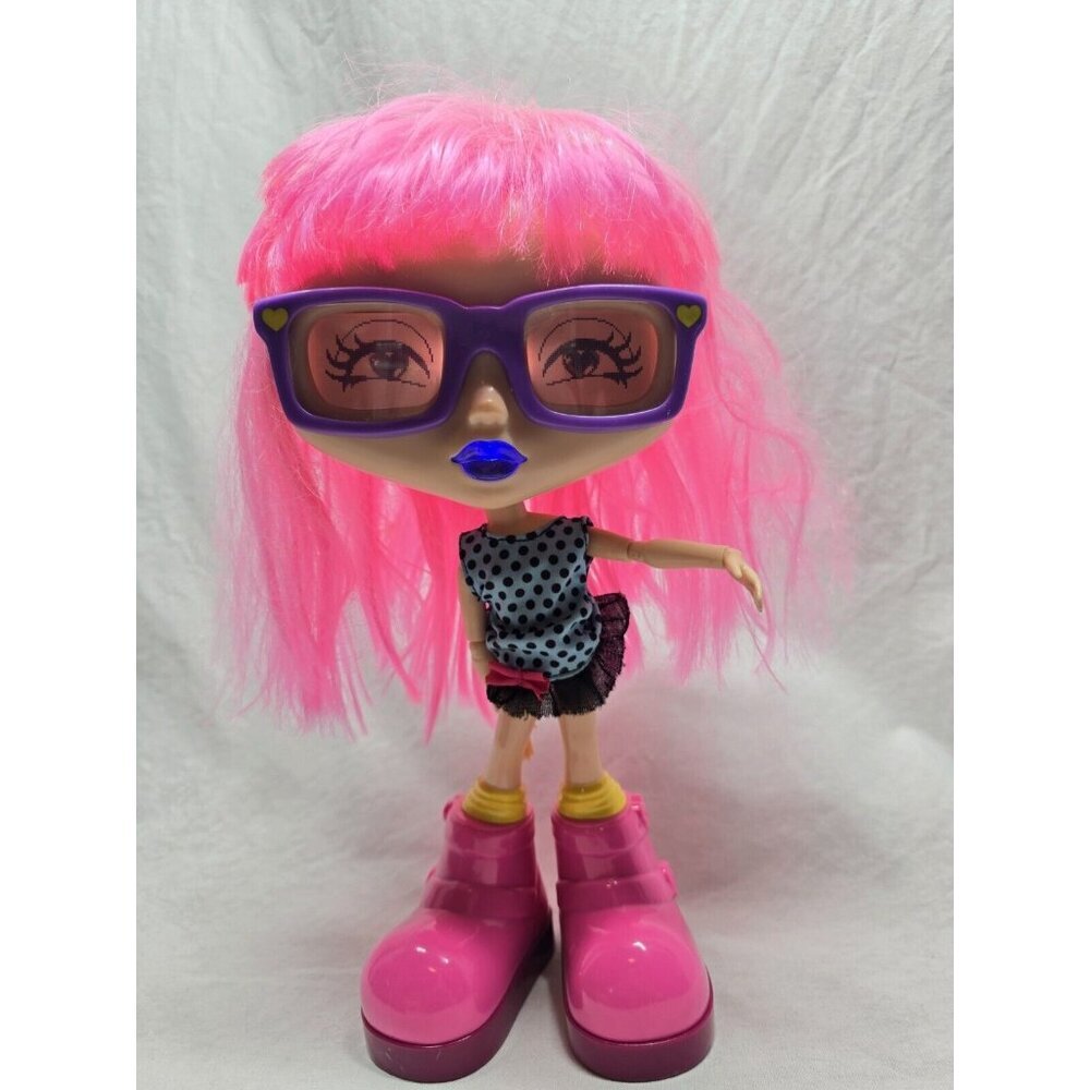 Chatsters Gabby Interactive Doll Light Up Talking Moves Spin Masters Pink Hair
